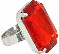 Bague avec gemme rouge