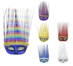 Masque de carnaval avec ligne de pointes de couleurs assorties