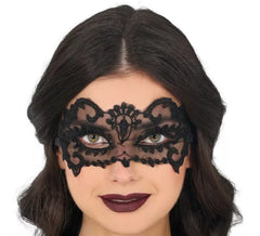 Masque en dentelle noire
