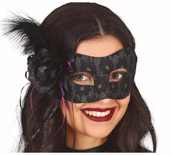 Masque noir avec plume