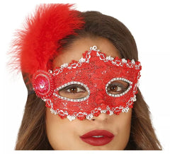 Masque rouge avec un stylo