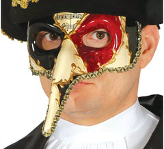 Masque vénitien avec un long nez