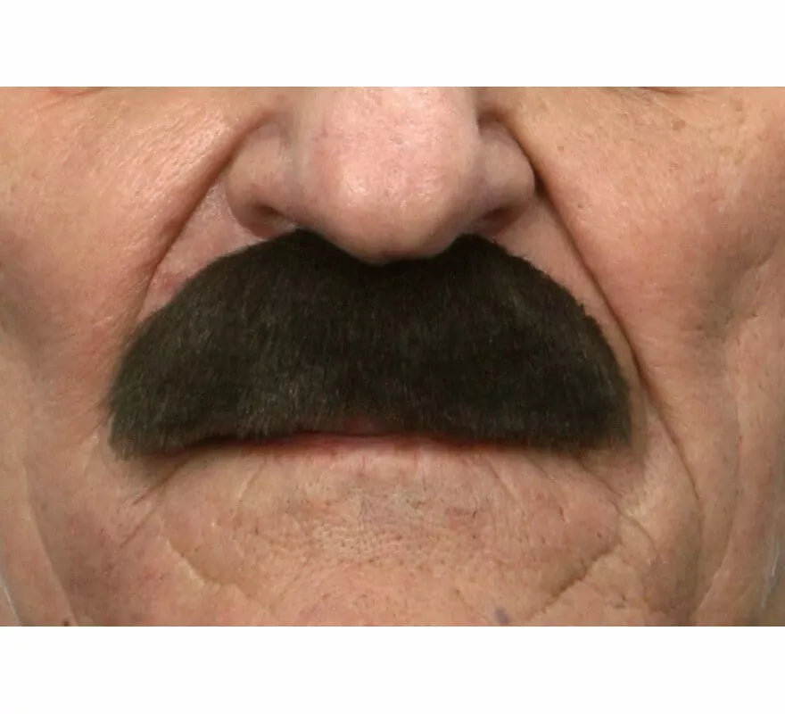Translation missing: fr.Bigote de Guardia Civil