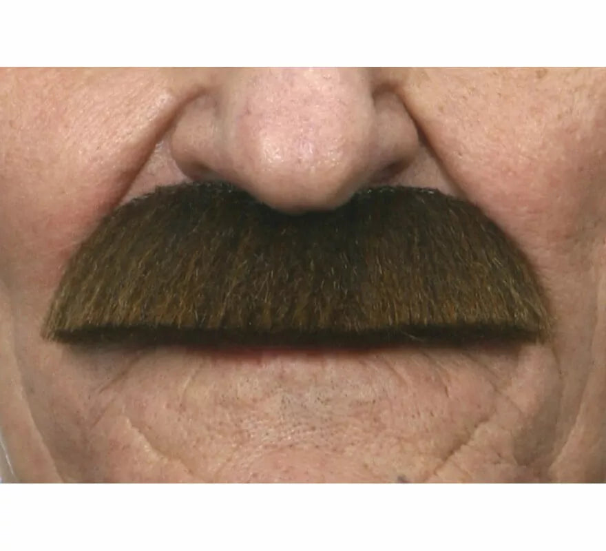 Translation missing: fr.Bigote marrón de Capitán Guardia Nacional 2ª GM