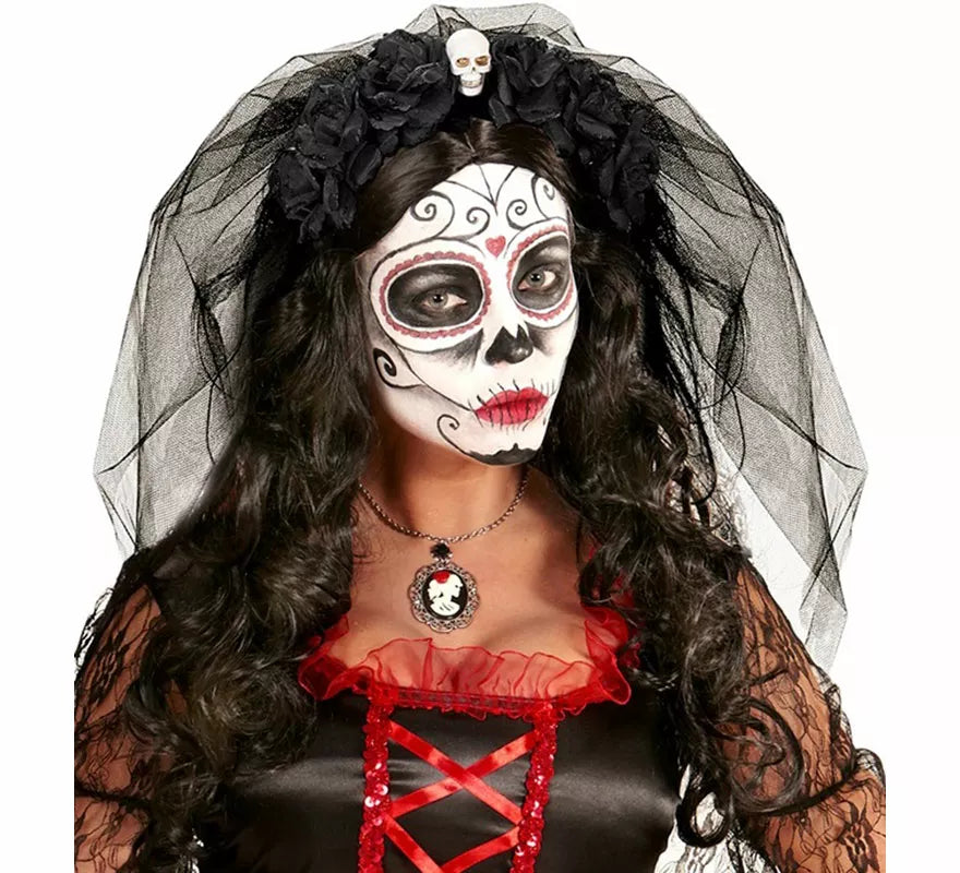Translation missing: fr.Diadema Gótica con 6 Rosas negras con Calavera y Velo