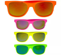 Lunettes néon des années 80 avec verres de couleurs assorties