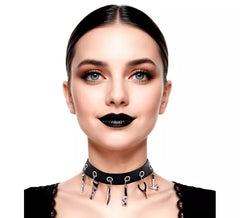 Collier avec armes