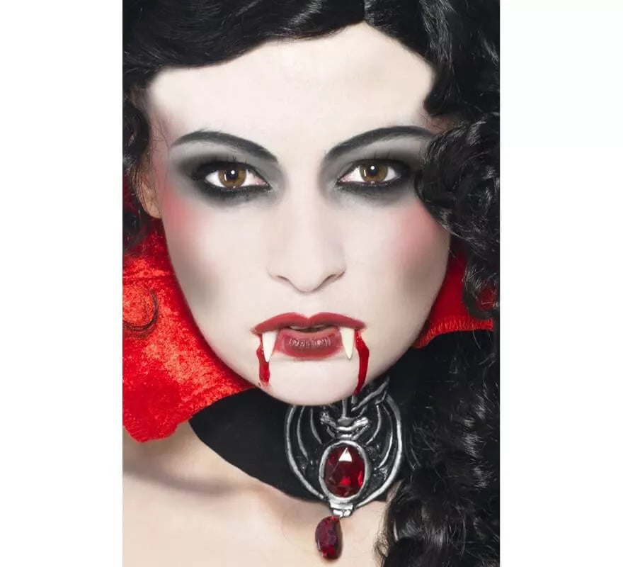 Translation missing: fr.Maquillaje de Vampiro: Colmillos, Esponja, Pintura y Sangre