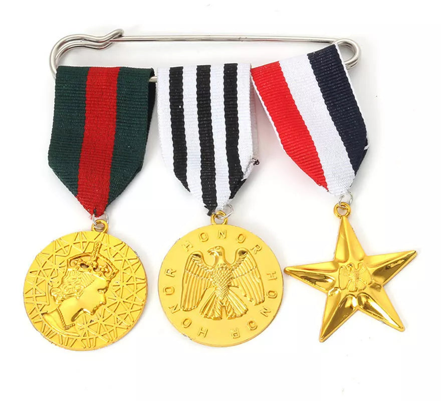 Translation missing: fr.Medallas de Honor Militar doradas con cinta