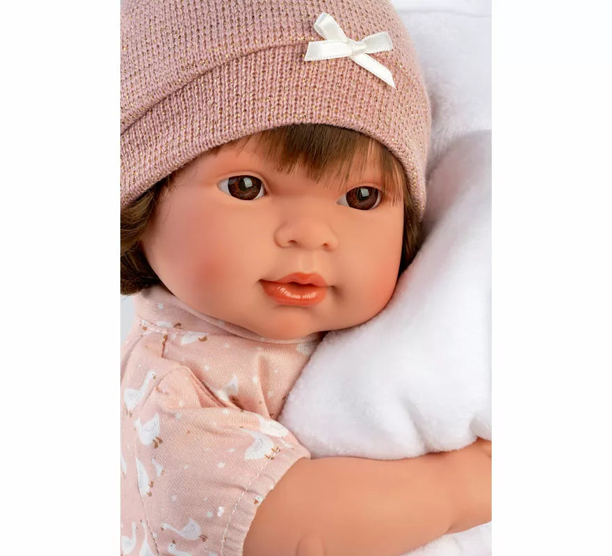 Translation missing: fr.Muñeca Carla Llorona de 42 cm con Mantita y Conjunto