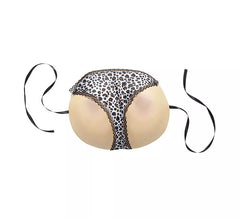 Fesses avec des collants à imprimé animal