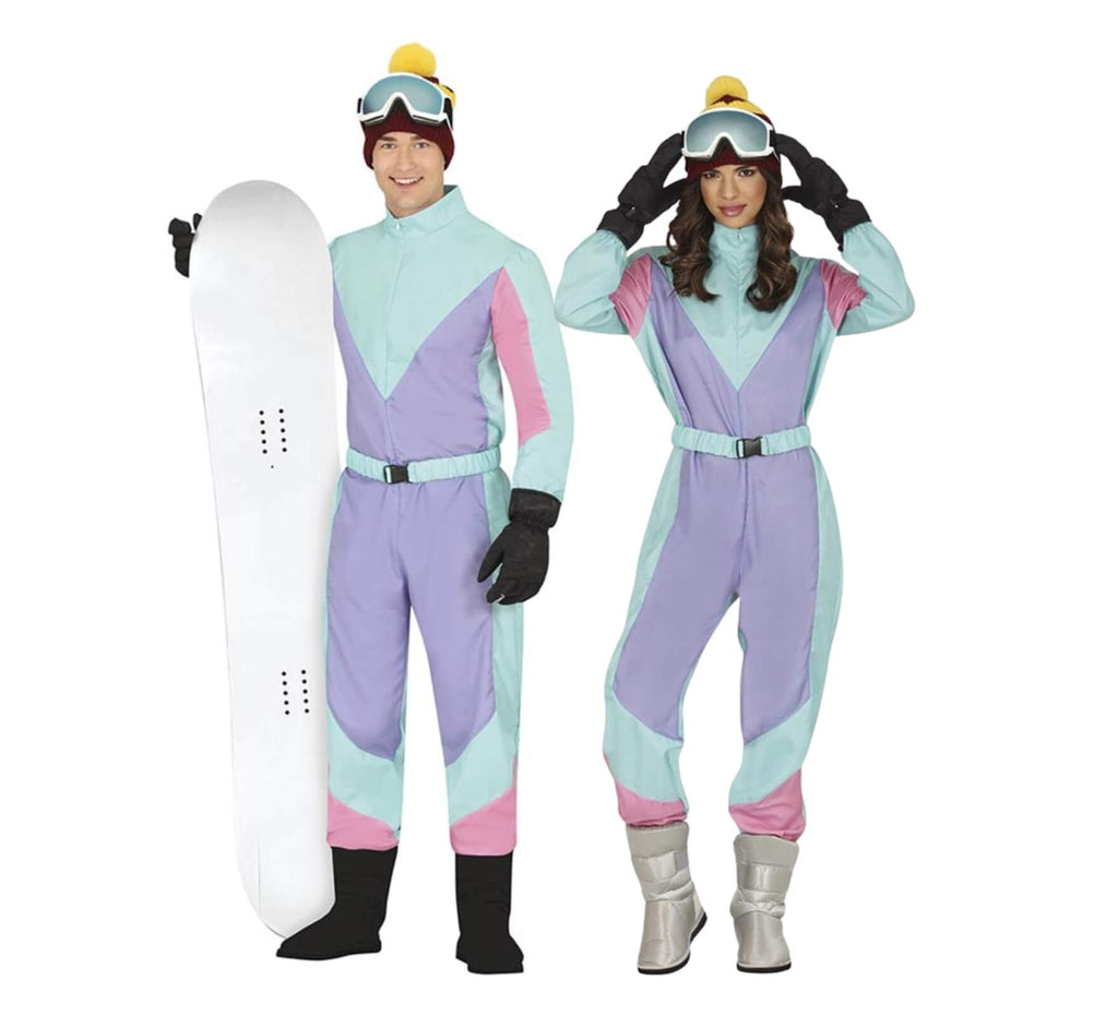 Couple de skieurs en bleu