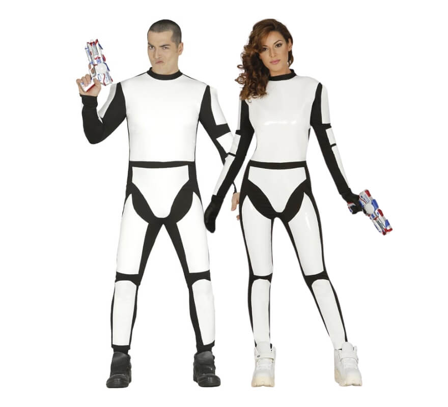 Couple de soldats galactiques