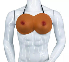 Gros seins avec soutien-gorge