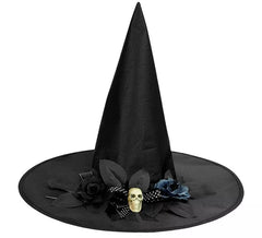 Chapeau de sorcière orné d'un nœud, d'un crâne et de fleurs