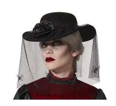 chapeau noir avec voile et Rosa