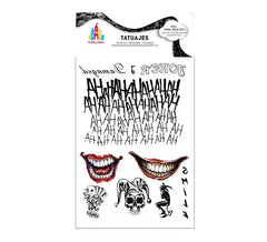 Sourires arlequins contradictoires et tatouages de texte noir